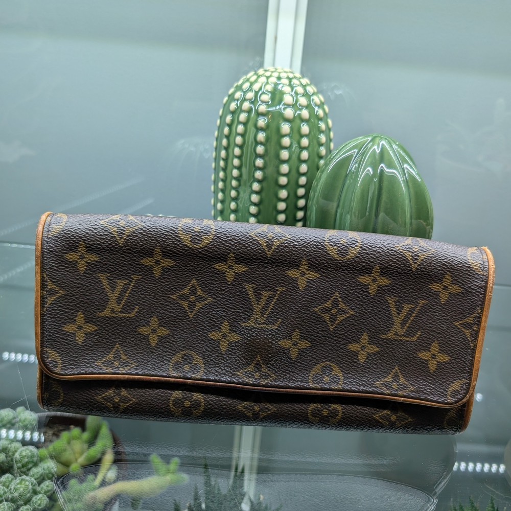 Louis Vuitton Brown Monogram Clutch